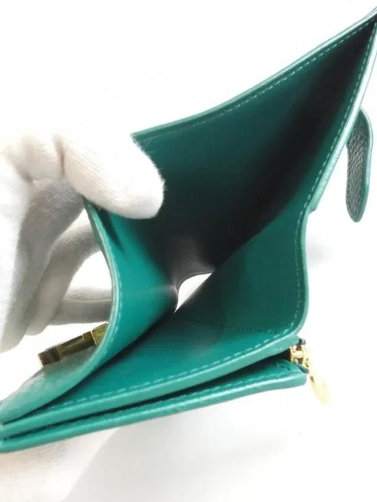 Louis Vuitton Taurillon LV Vertical CP Wallet - Picture 7 of 8